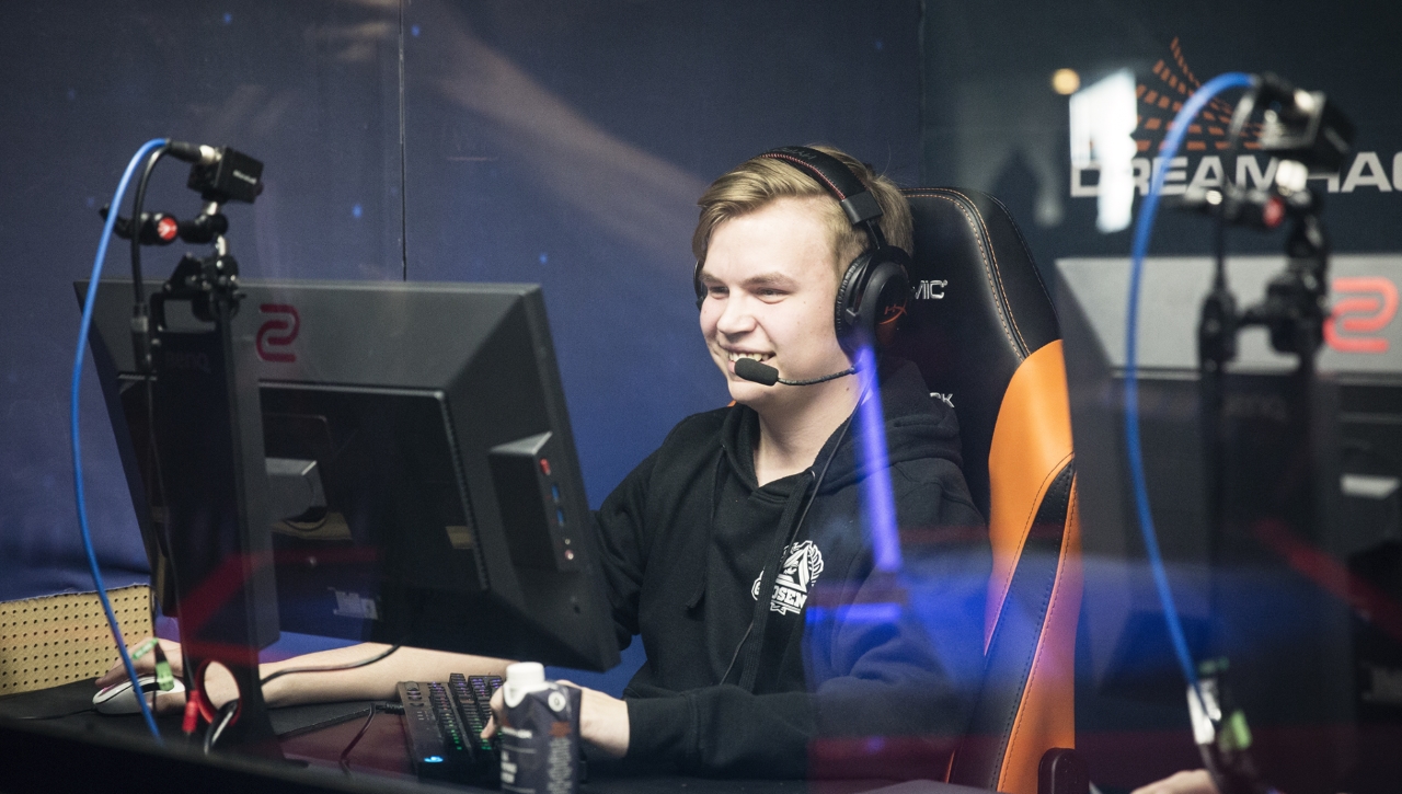 Fnatic-signs-Brollan-to-CSGO-roster
